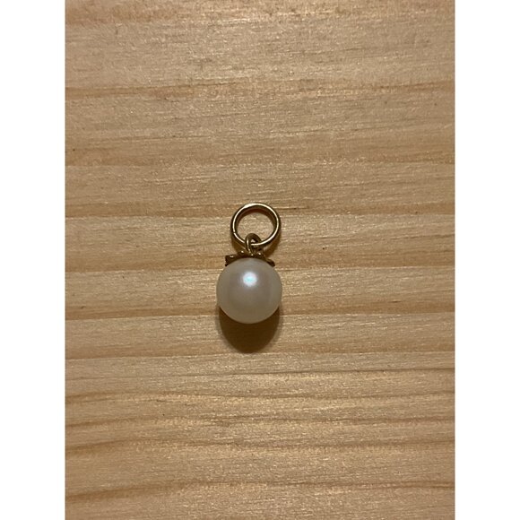 Gold & Pearl Pendant Charm - Round Pearl - Picture 1 of 3